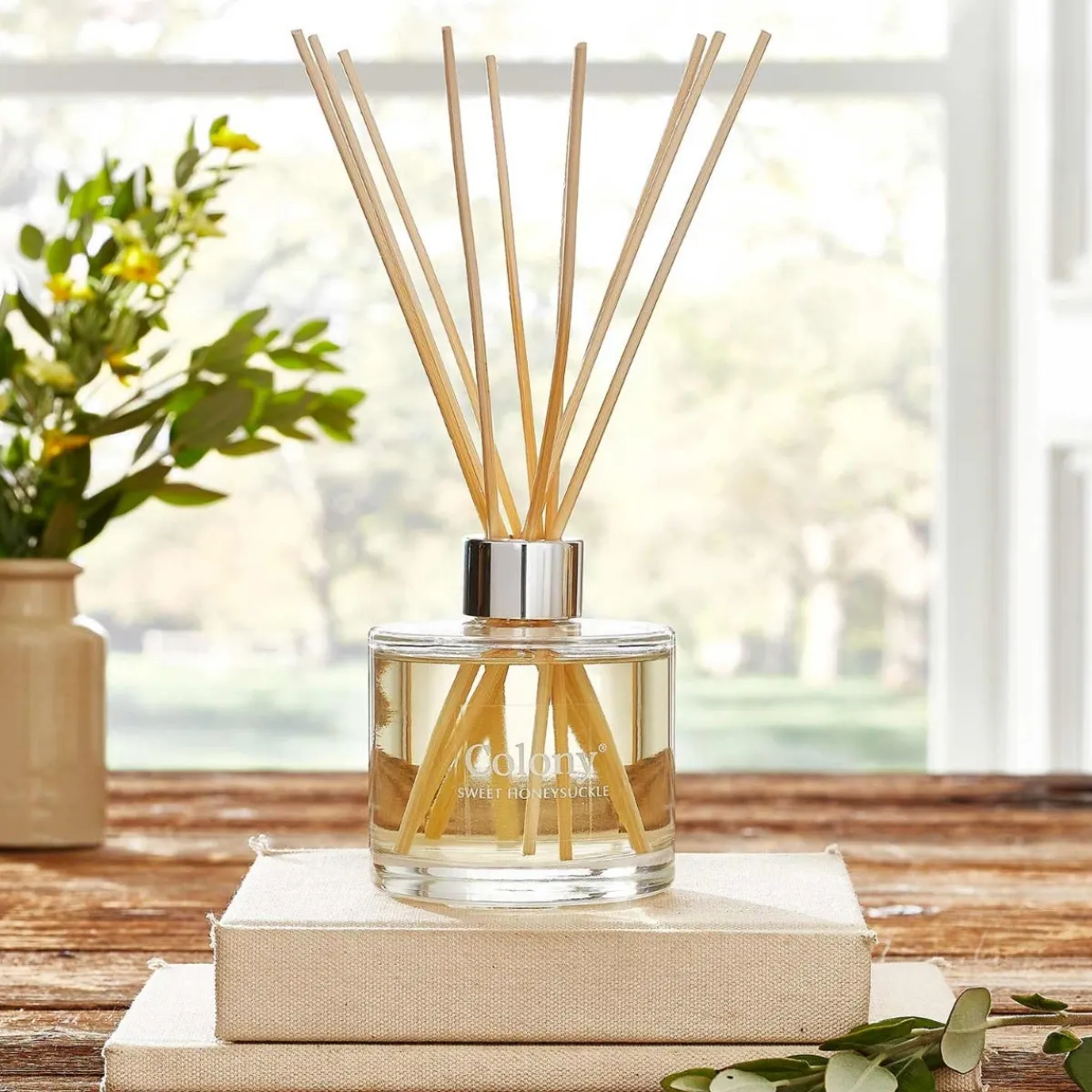 Colony Sweet Honeysuckle 200ml Diffuser New