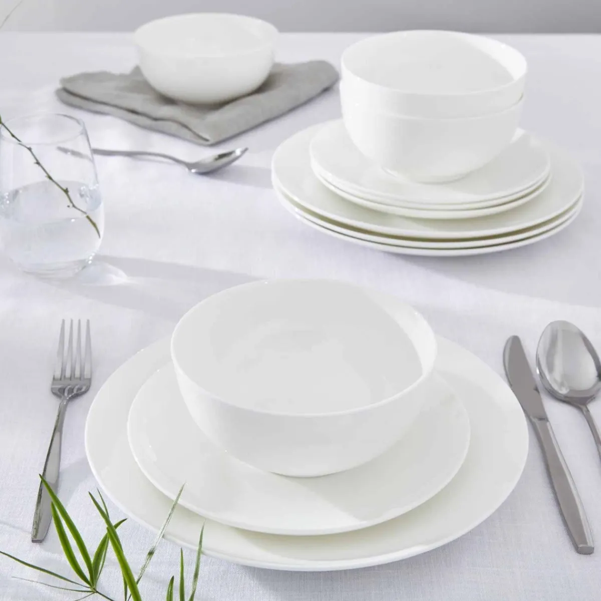 Royal Worcester Serendipity Coupe 12 Piece Dinner Set Hot