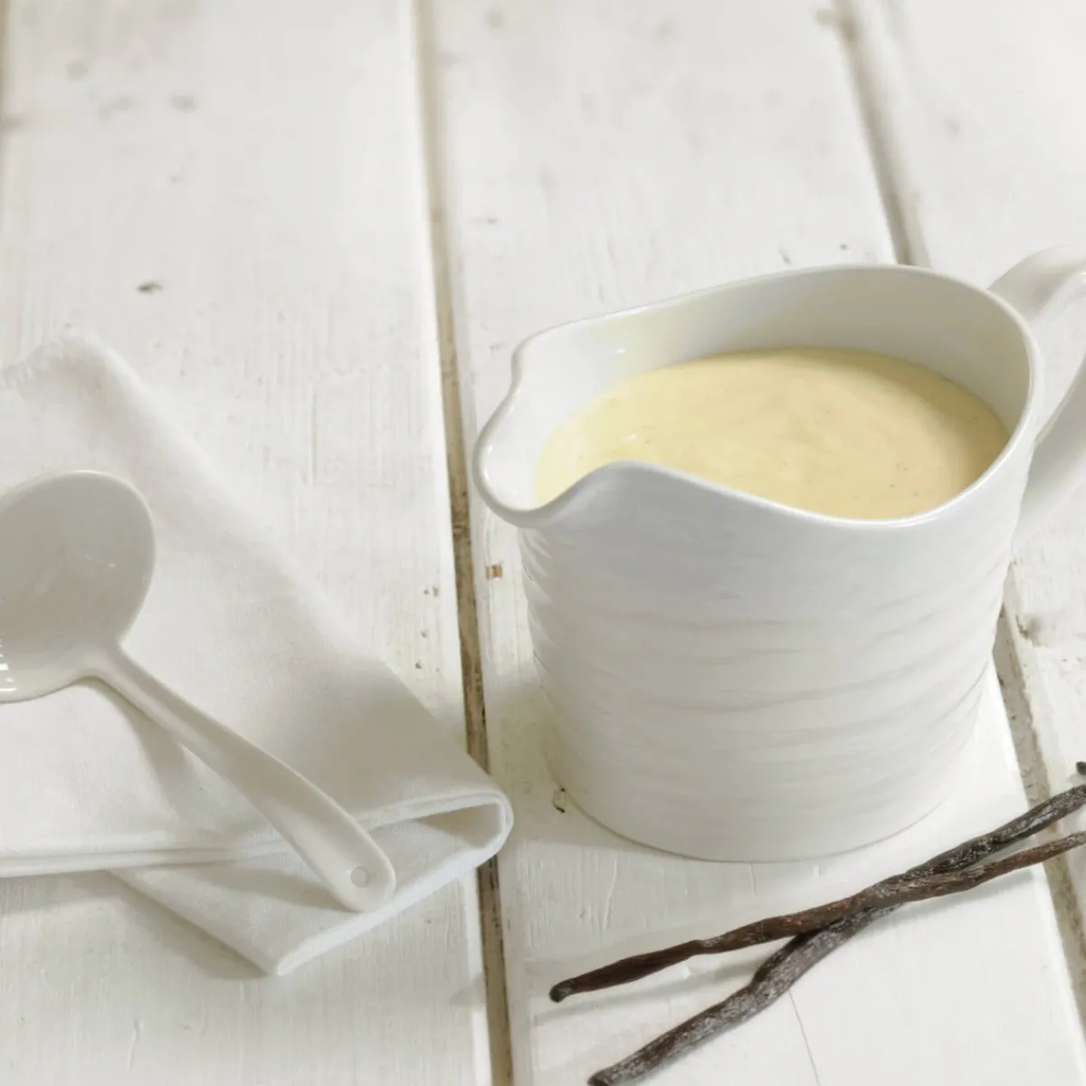 Portmeirion Sophie Conran Sauce Jug & Mini Ladle Best